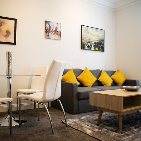 Beautifully Renovated Apartment -Central Edimburgo Exterior foto