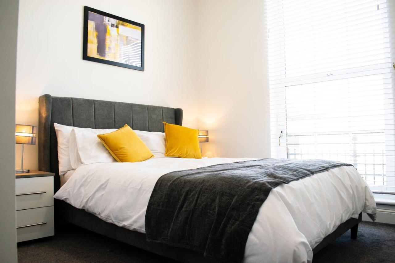 Beautifully Renovated Apartment -Central Edimburgo Exterior foto