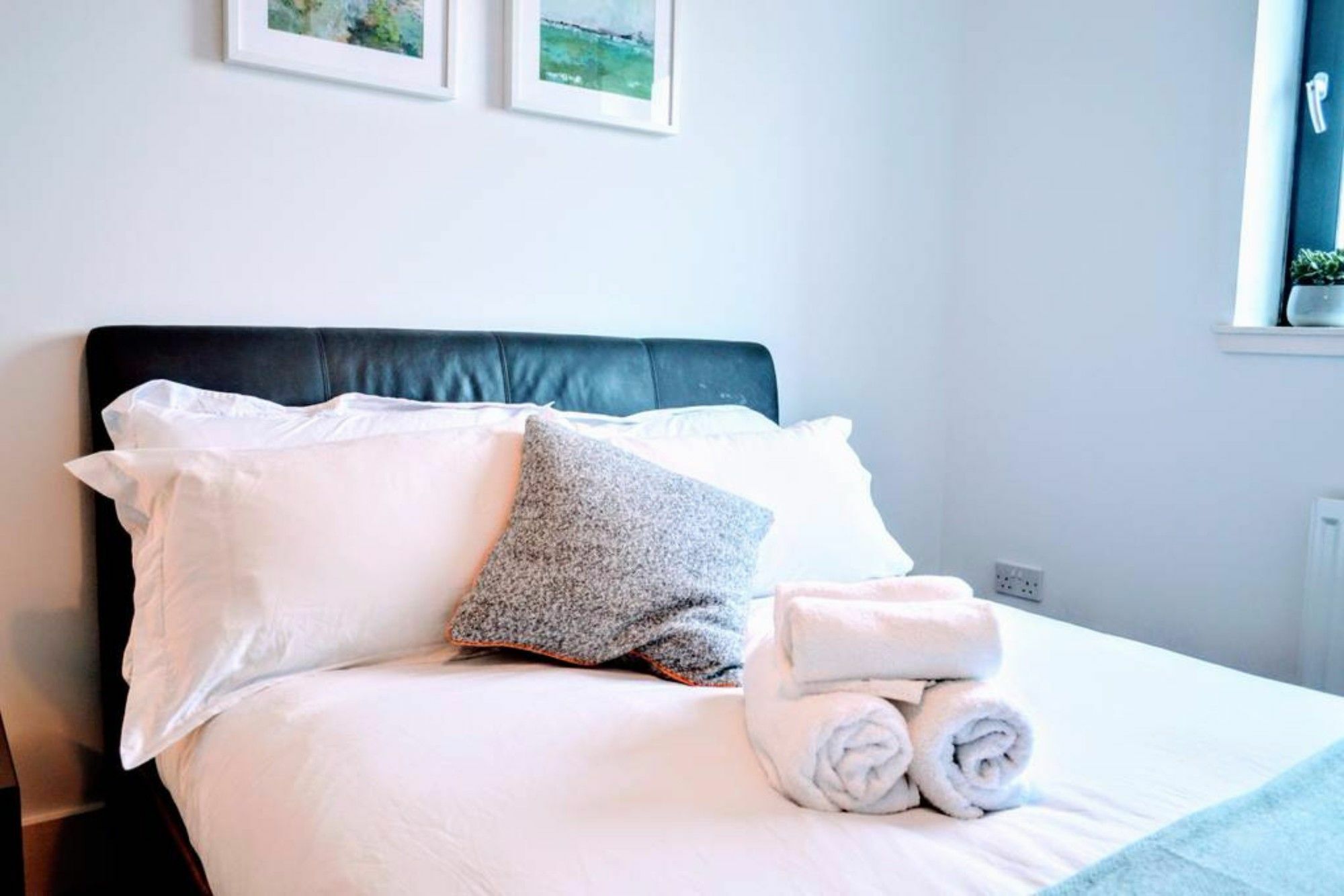 Beautifully Renovated Apartment -Central Edimburgo Exterior foto